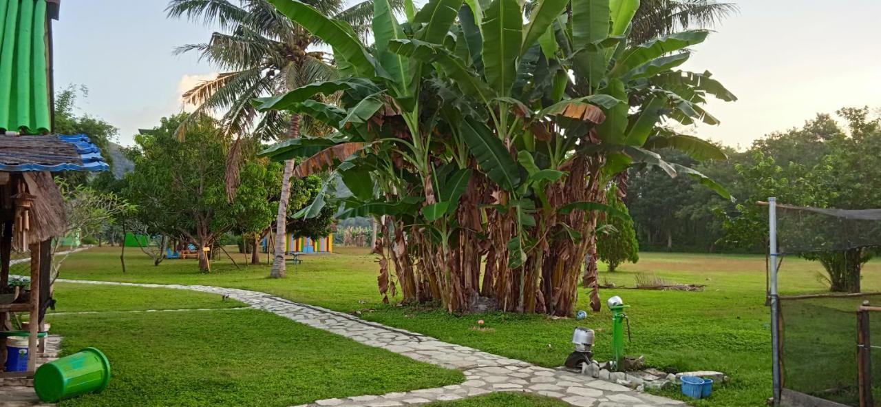4 Pohon - Les 4 Arbres Bed and Breakfast Pandang Εξωτερικό φωτογραφία